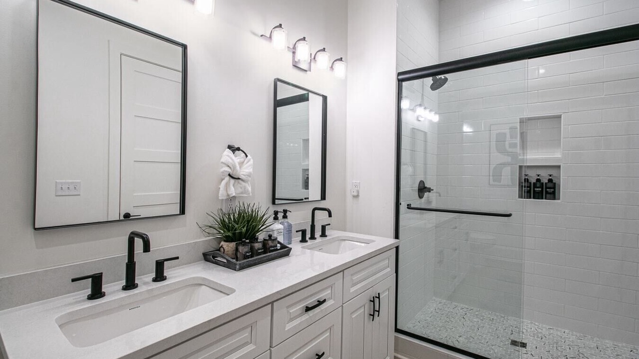 Photo of Bathroom in Mississippi City