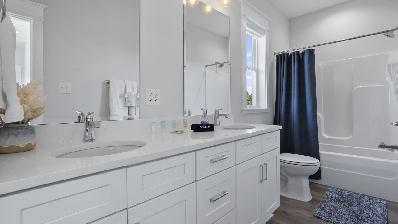 Photo of Bathroom in Bay St Louis