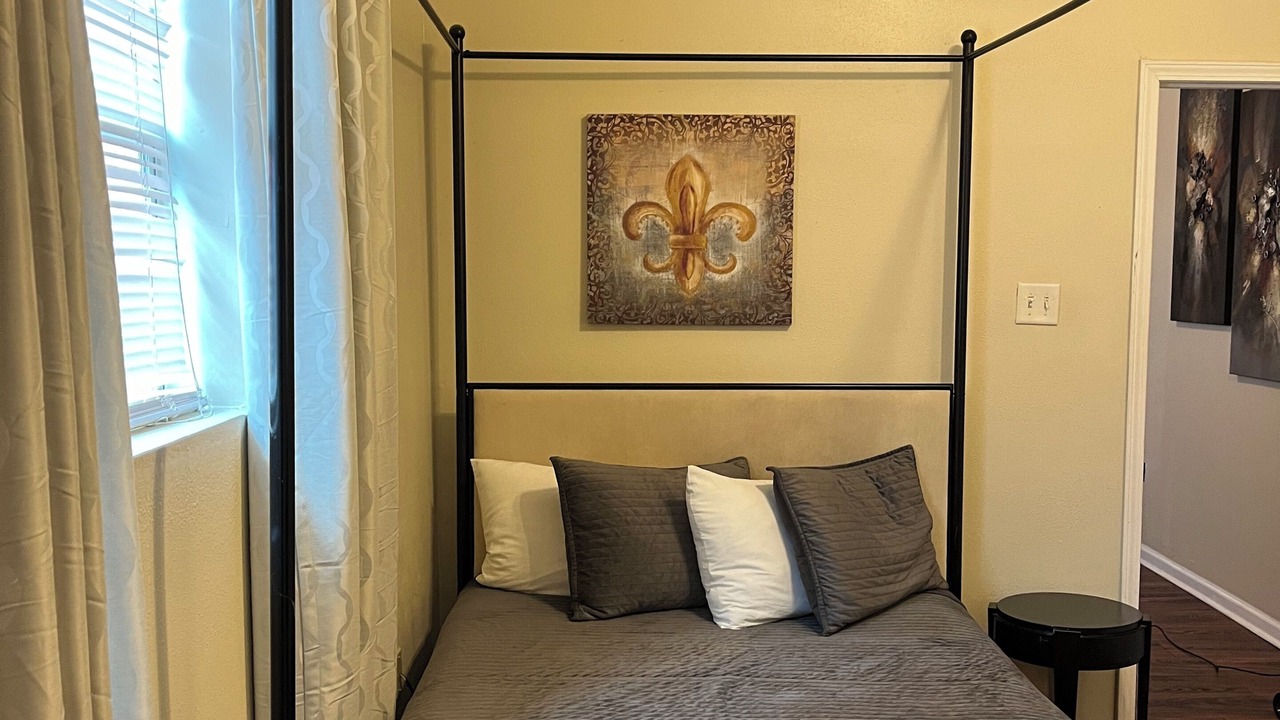 Photo of Bedroom in Hoffman Triangle