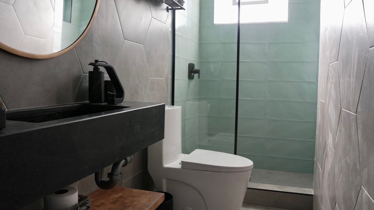 Photo of Bathroom in Smith's Memento