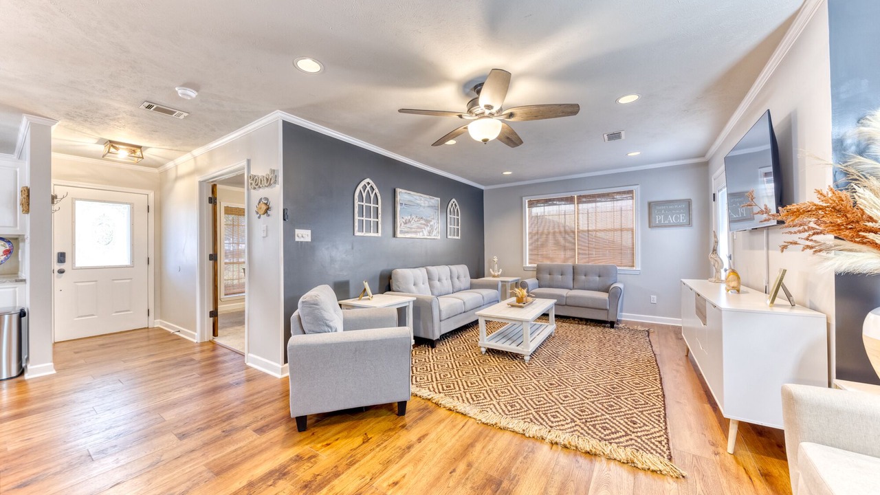 Photo of Bedroom in Long Beach