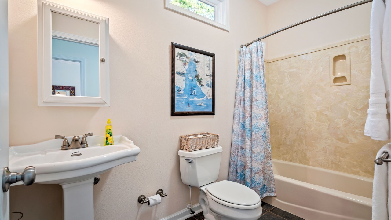 Photo of Bathroom in Dauphin Island