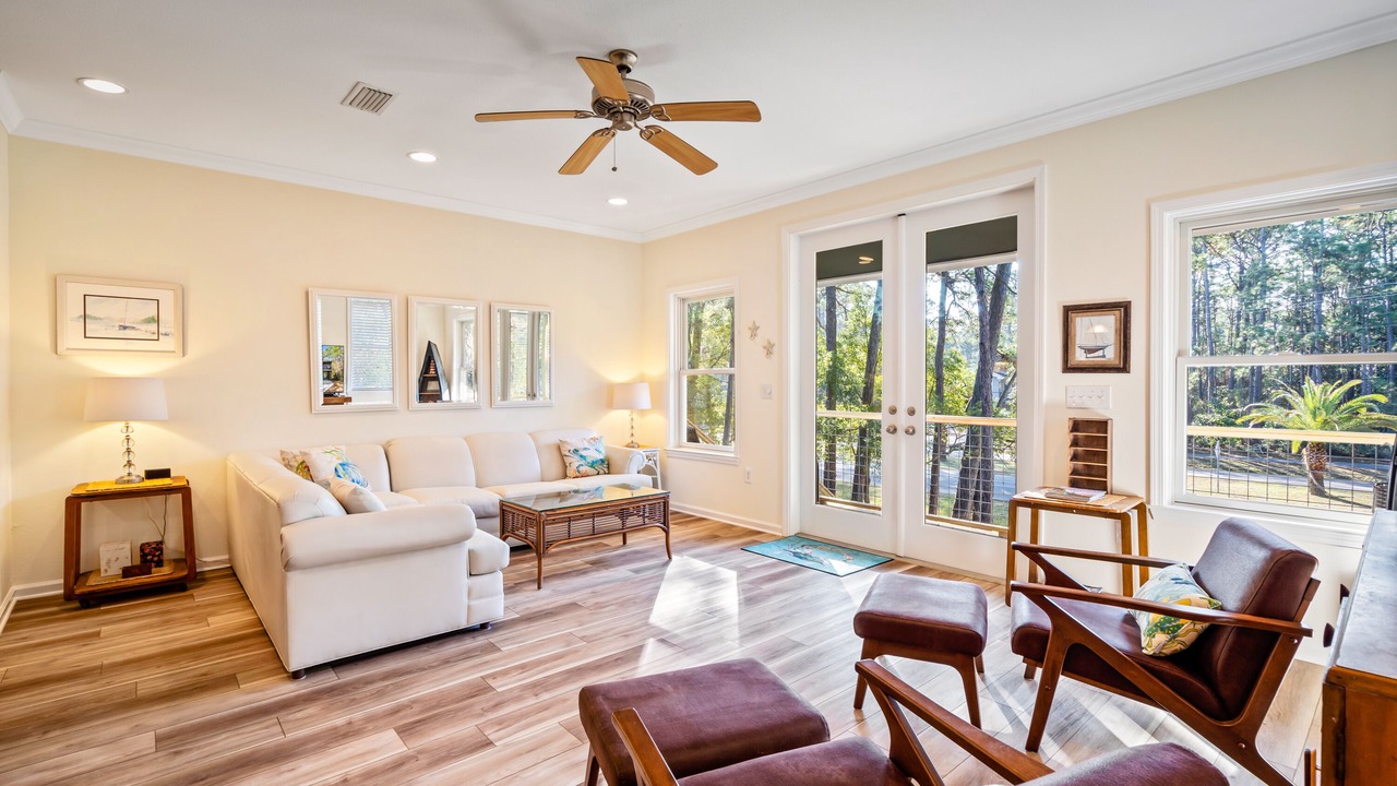 Photo of Livingroom in Dauphin Island