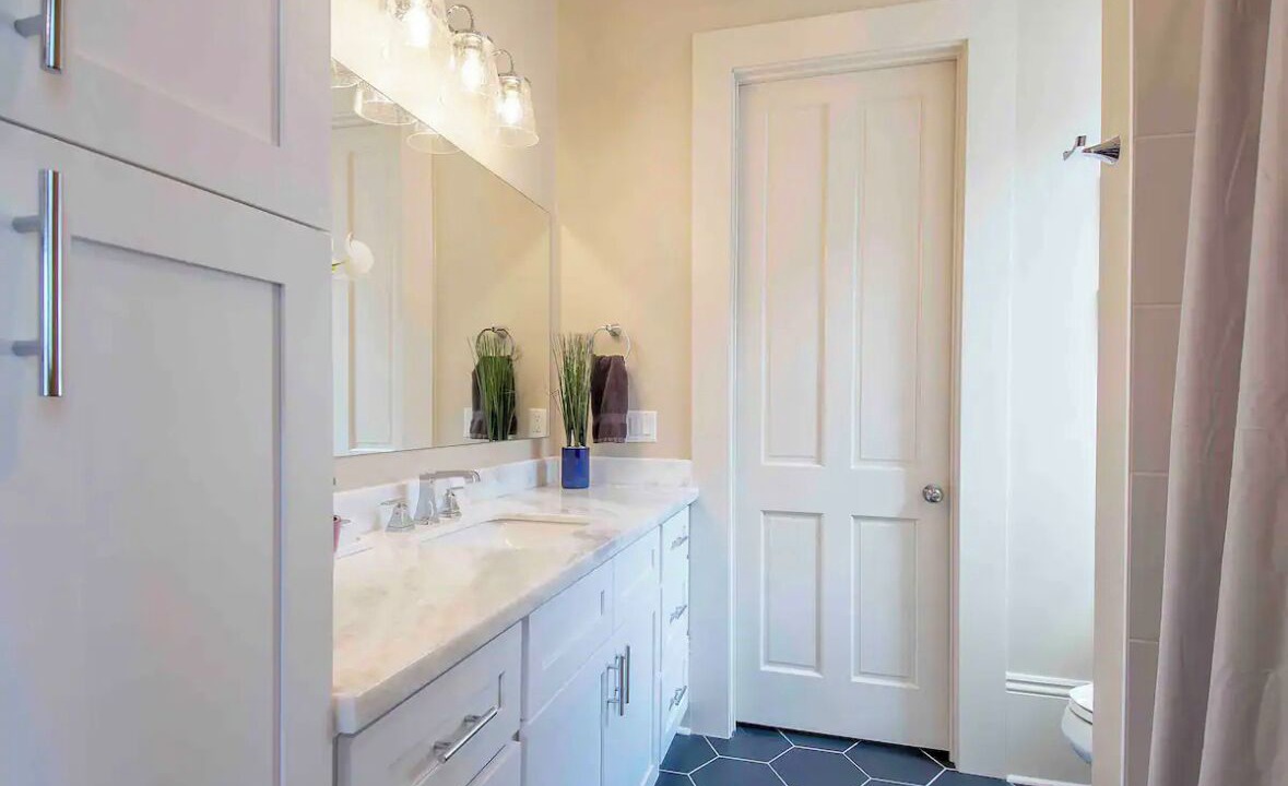 Photo of Bathroom in Seventh Ward