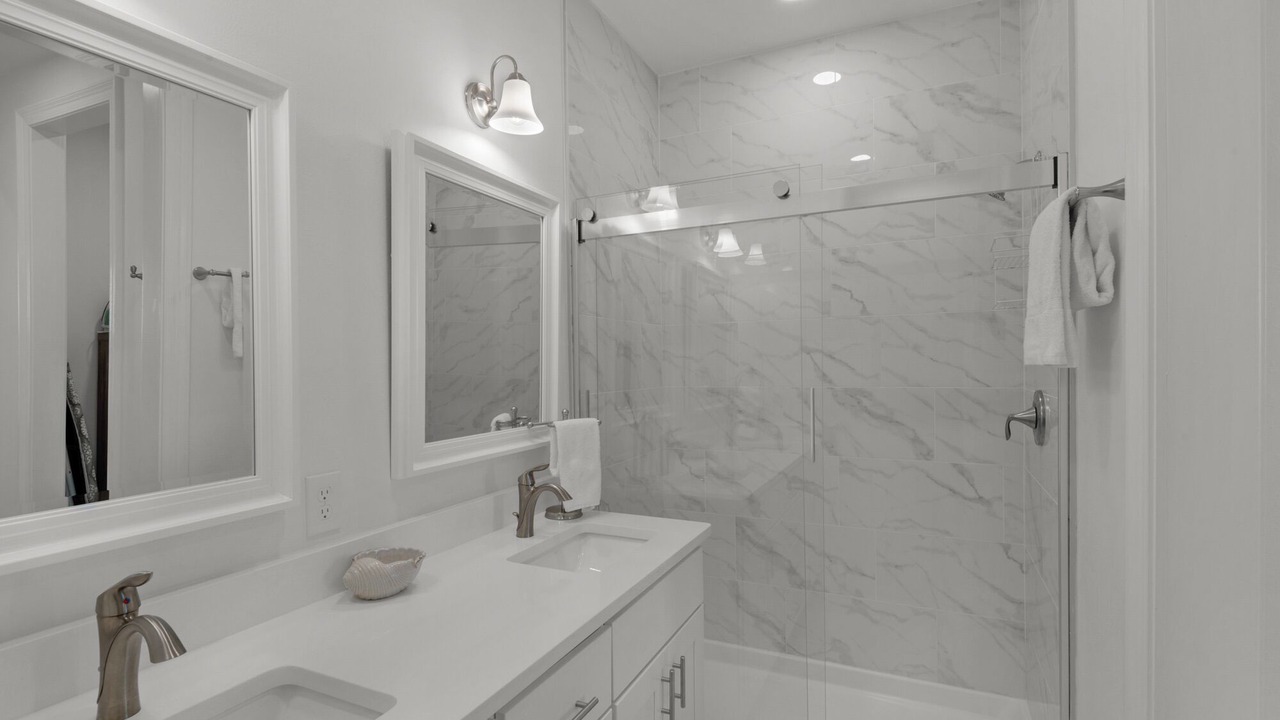 Photo of Bathroom in Gulf Place