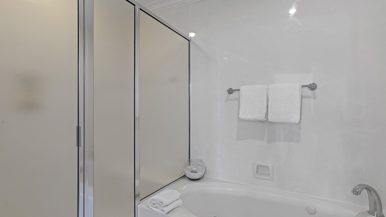 Photo of Bathroom in Beach District