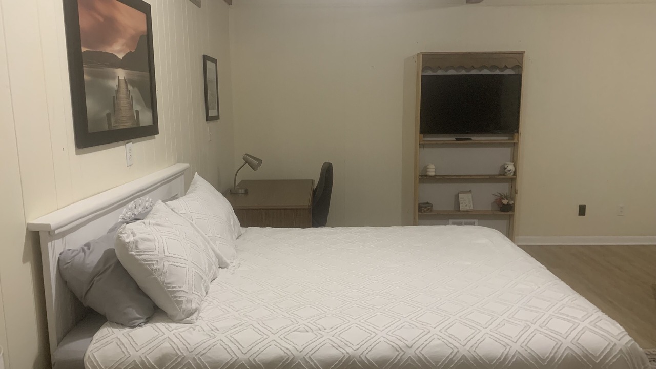 Photo of Bedroom in Moss