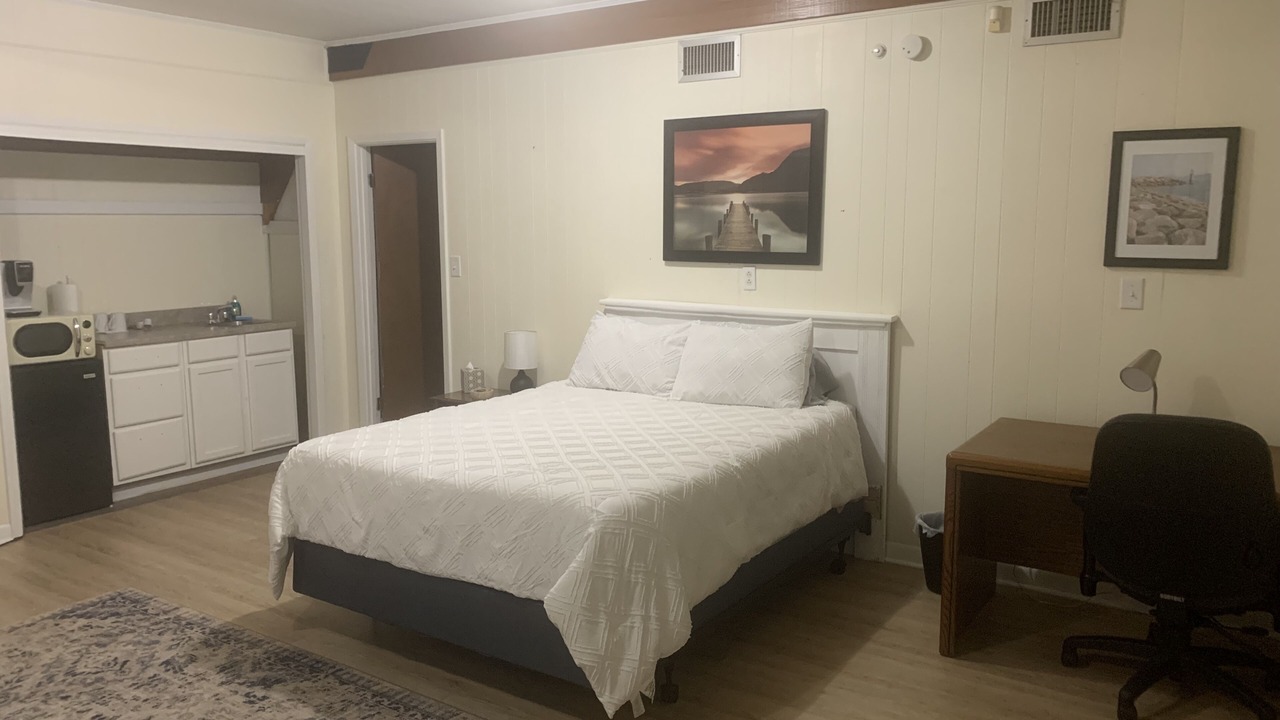 Photo of Bedroom in Moss
