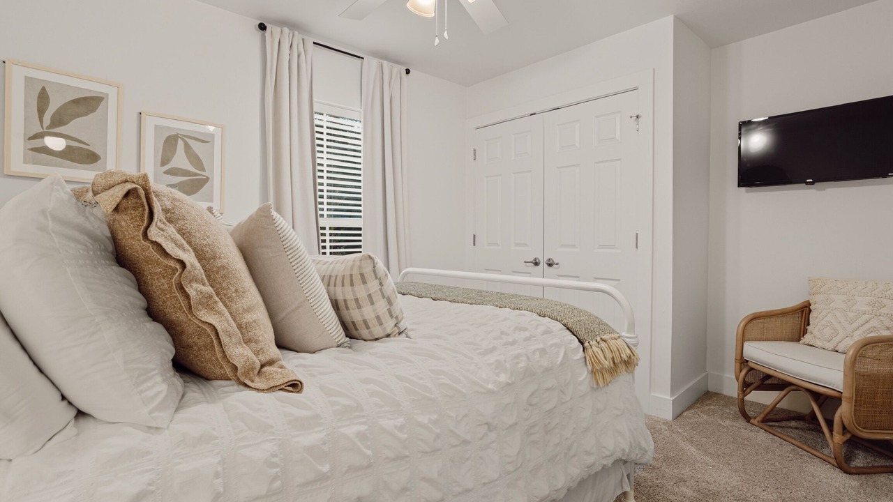 Photo of Bedroom in Ocean Springs