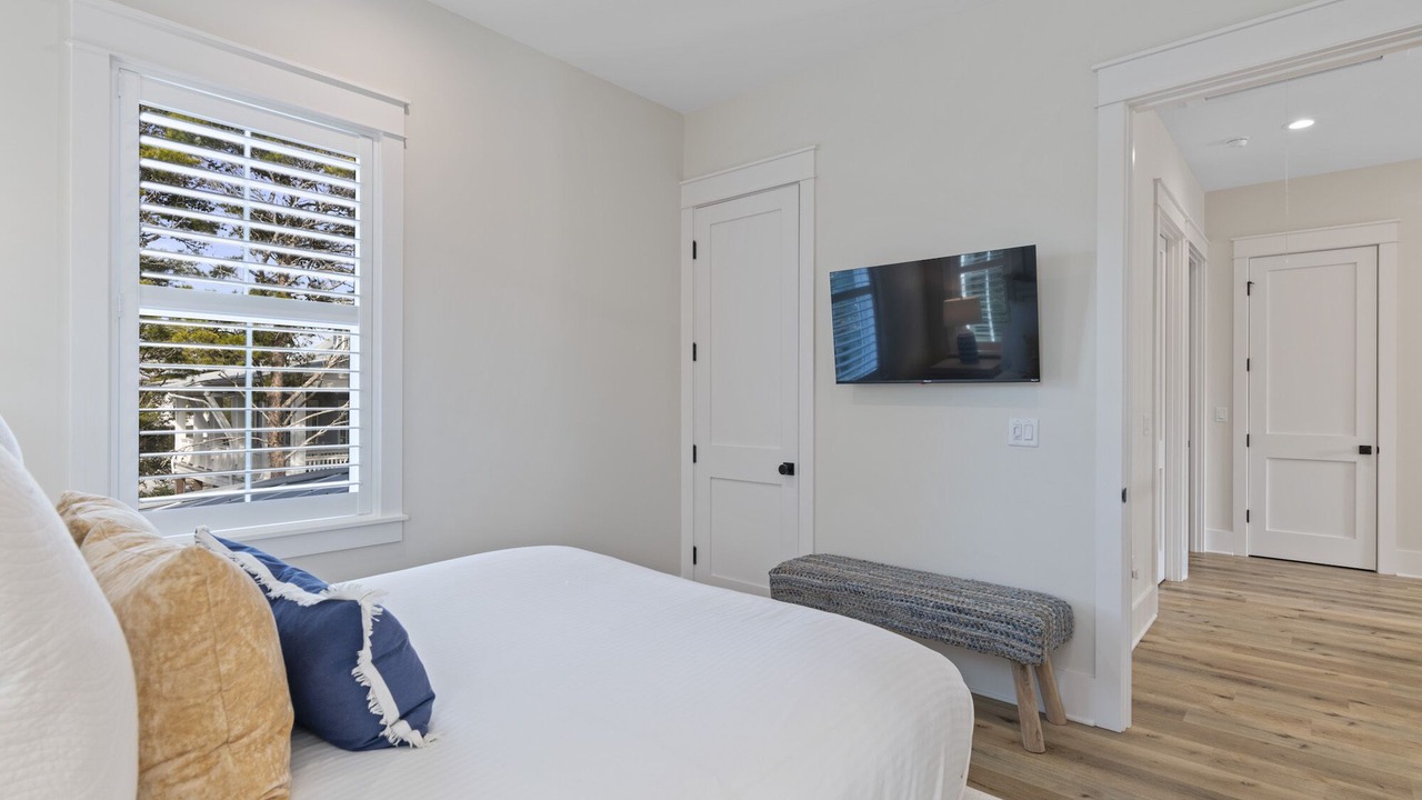 Photo of Bedroom in Gulfview Heights