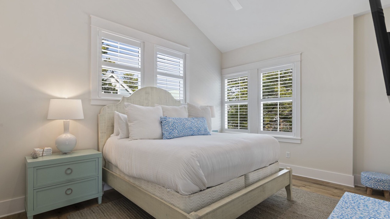 Photo of Bedroom in Gulfview Heights