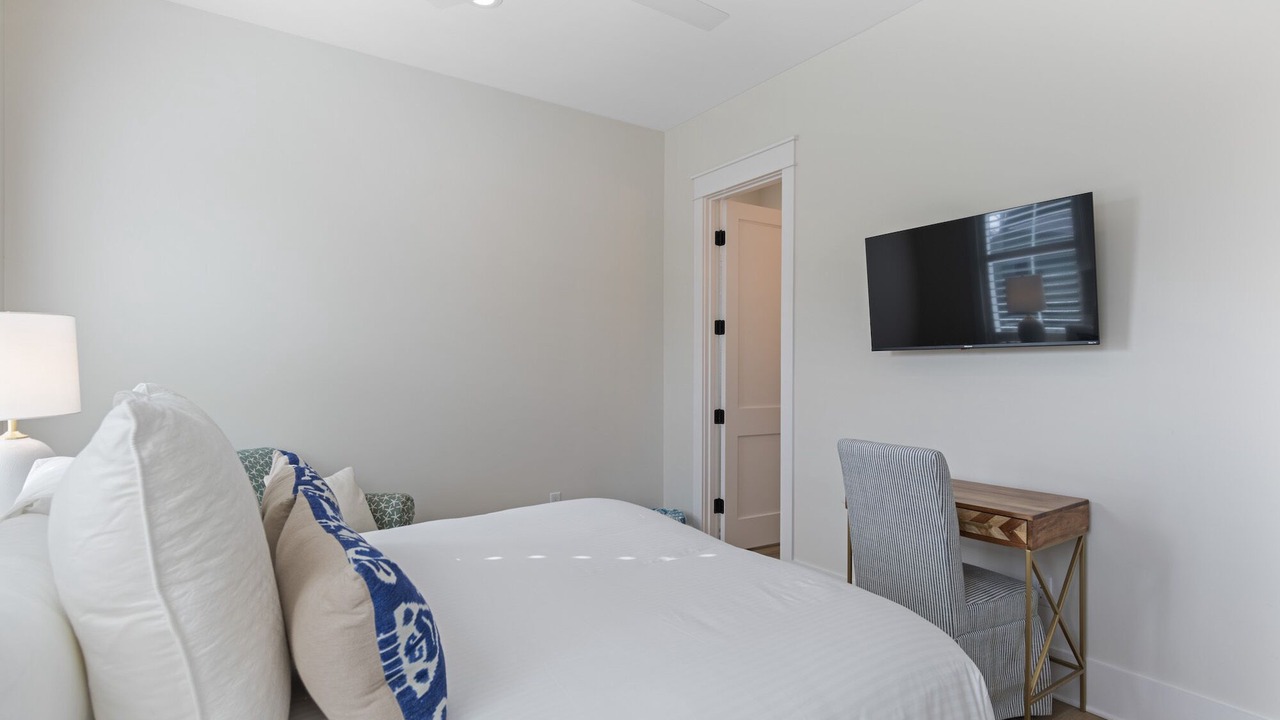 Photo of Bedroom in Gulfview Heights