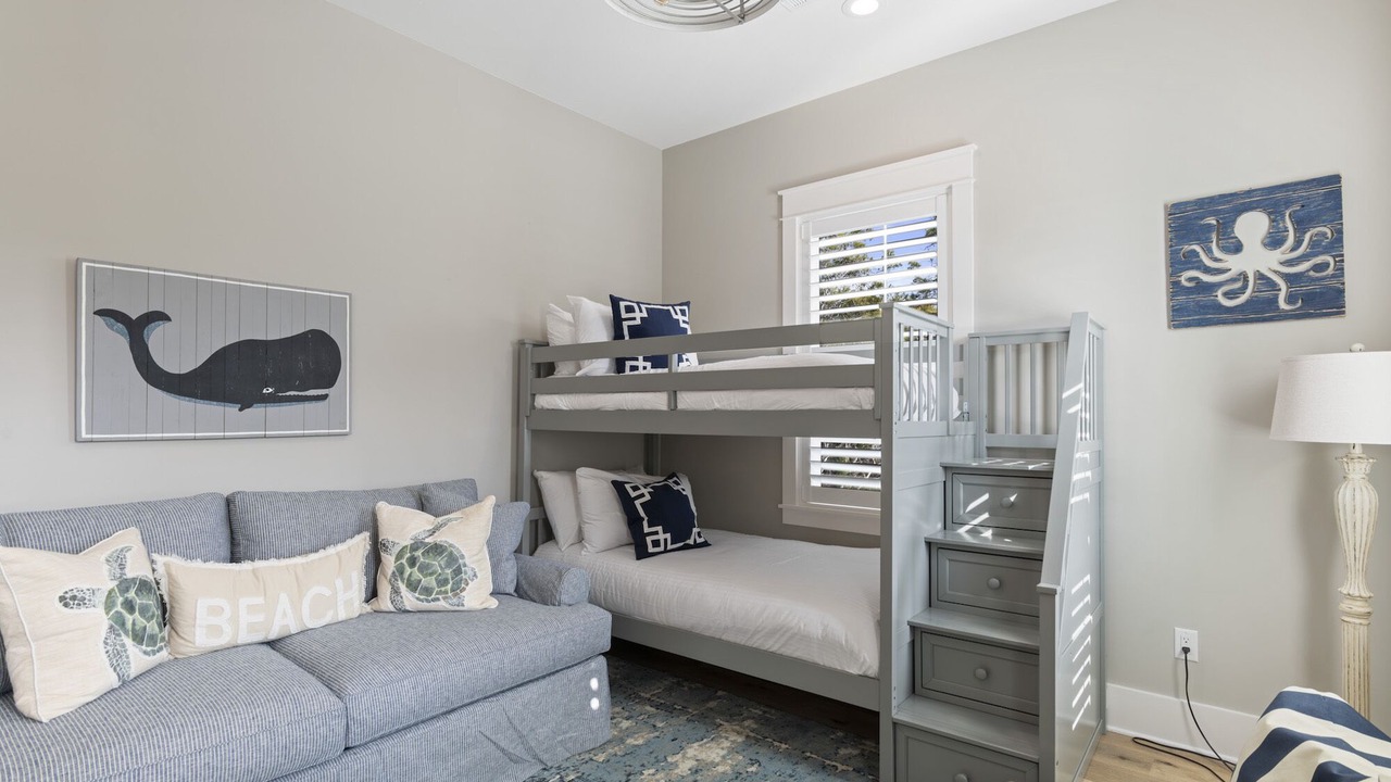 Photo of Bedroom in Gulfview Heights