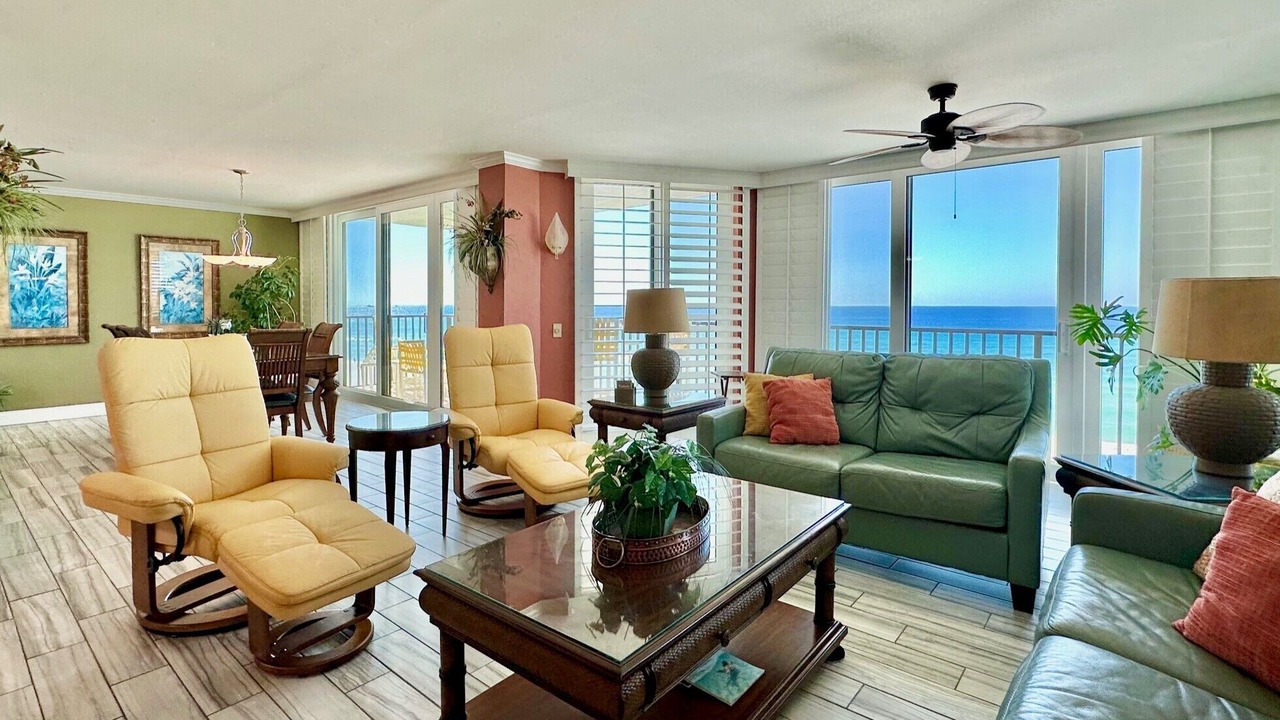 Photo of Livingroom in Thomas Drive