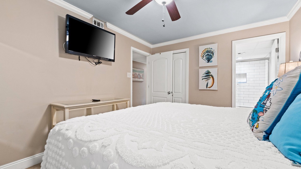 Photo of Bedroom in Holiday Beach