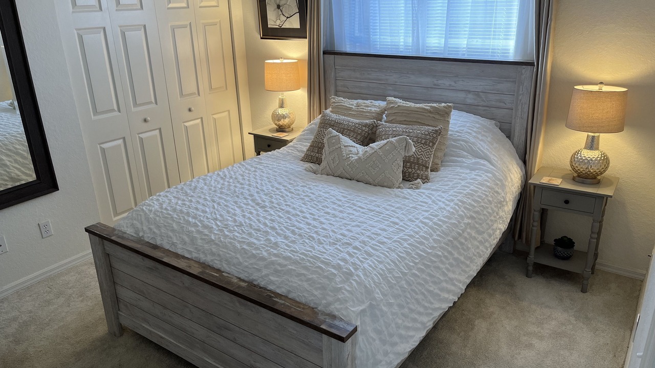 Photo of Bedroom in Crown Pointe