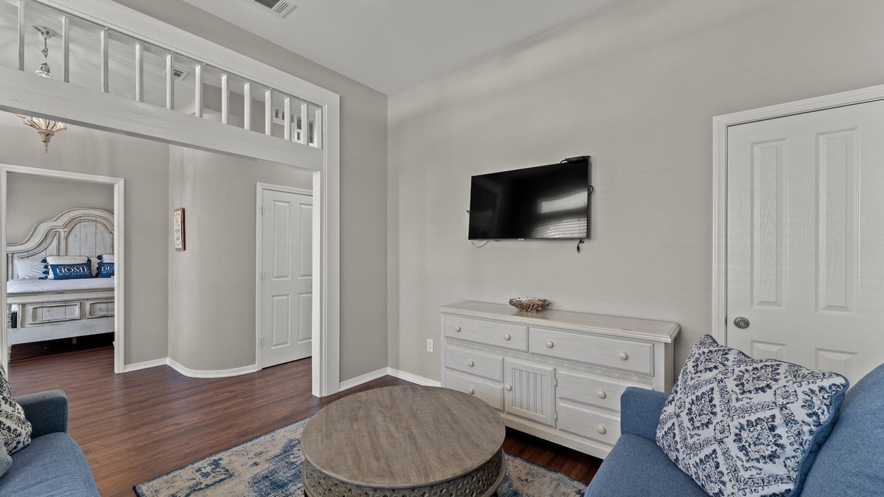 Photo of Livingroom in Crystal Shores