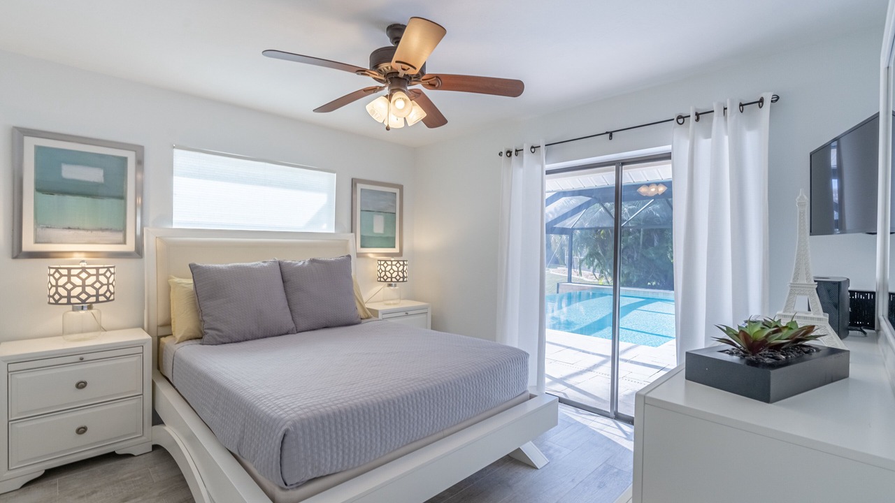 Photo of Bedroom in Eight Lakes