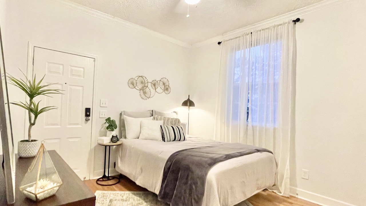 Photo of Bedroom in Mid-City