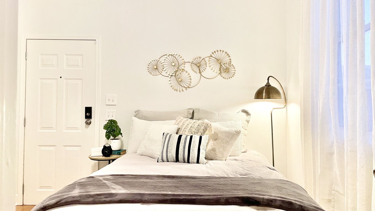 Photo of Bedroom in Mid-City
