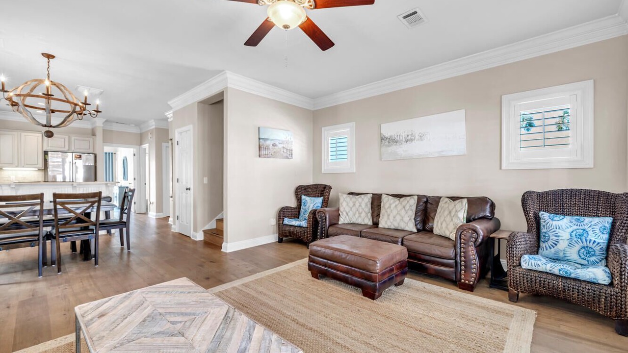 Photo of Livingroom in Crystal Shores