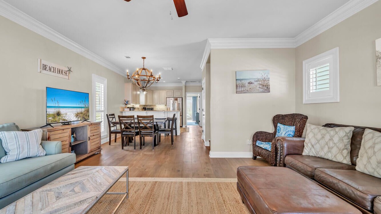 Photo of Livingroom in Crystal Shores