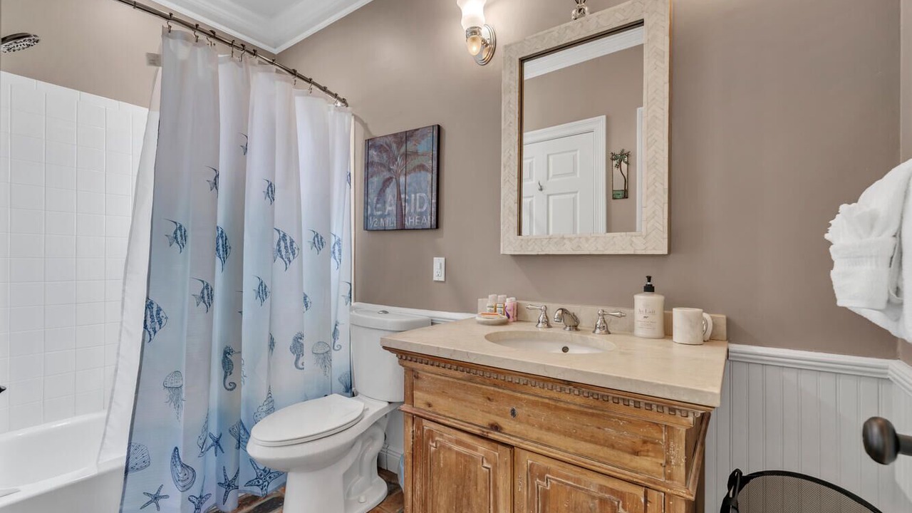 Photo of Bathroom in Crystal Shores