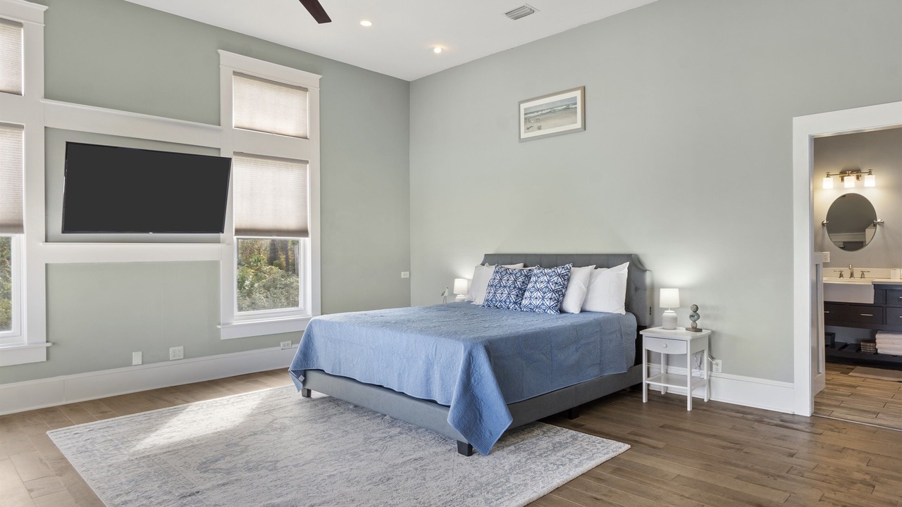 Photo of Bedroom in Upper Grand Lagoon
