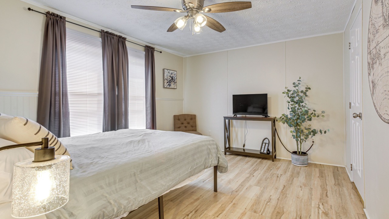 Photo of Bedroom in Covington