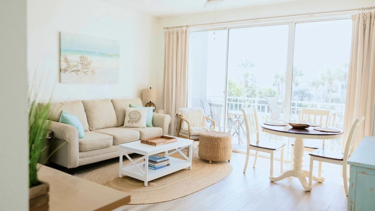 Photo of Livingroom in Gulf Place