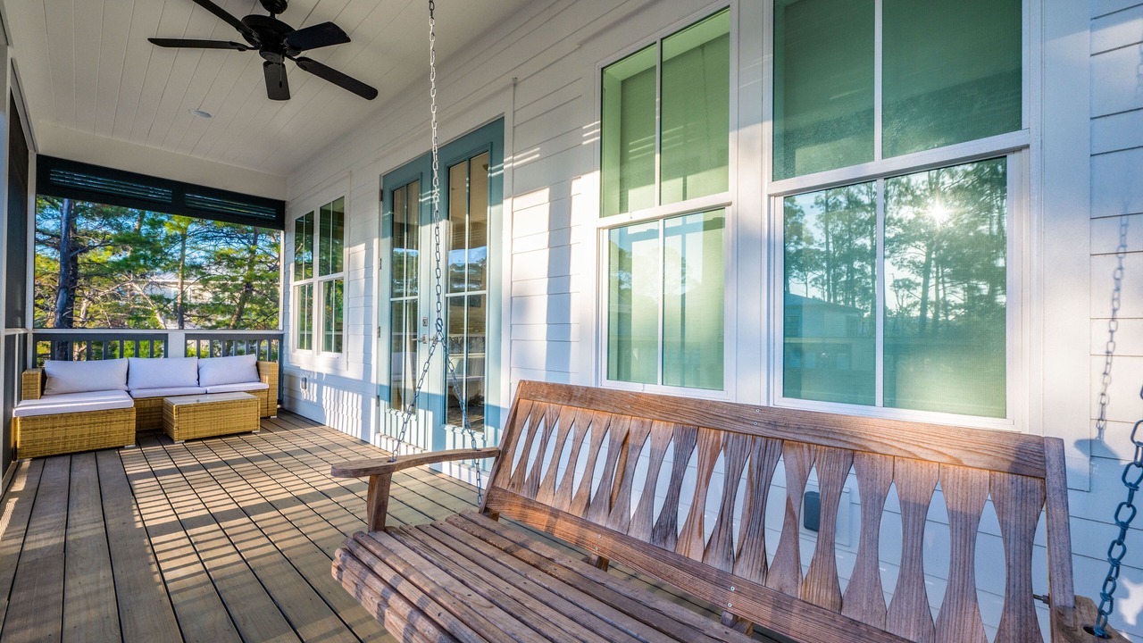 Photo of Patio Balcony in Lakeside at Blue Mountain Beach