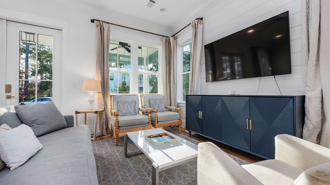 Photo of Livingroom in Lakeside at Blue Mountain Beach