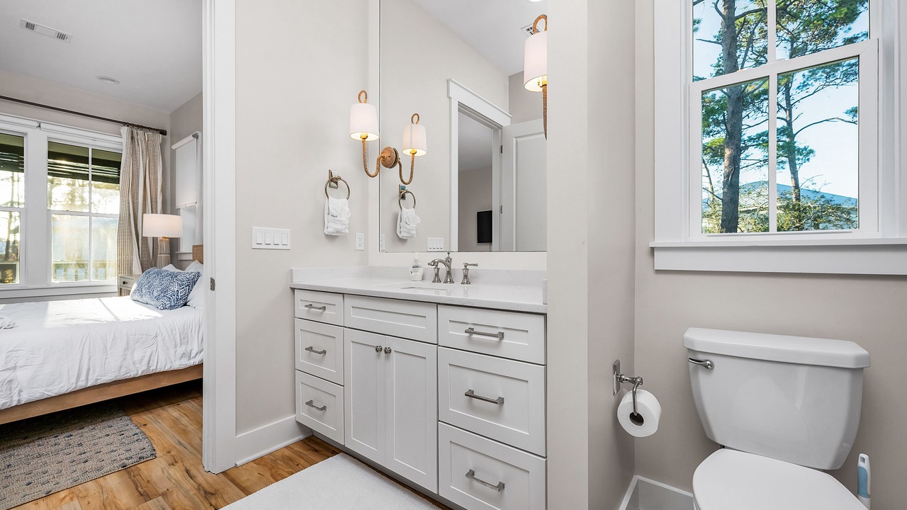 Photo of Bathroom in Lakeside at Blue Mountain Beach