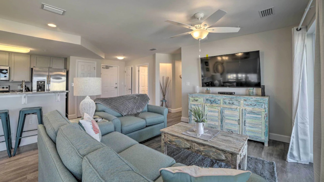 Photo of Livingroom in Mexico Beach