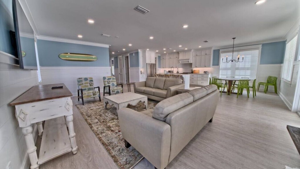 Photo of Livingroom in Bid-a-wee Beach