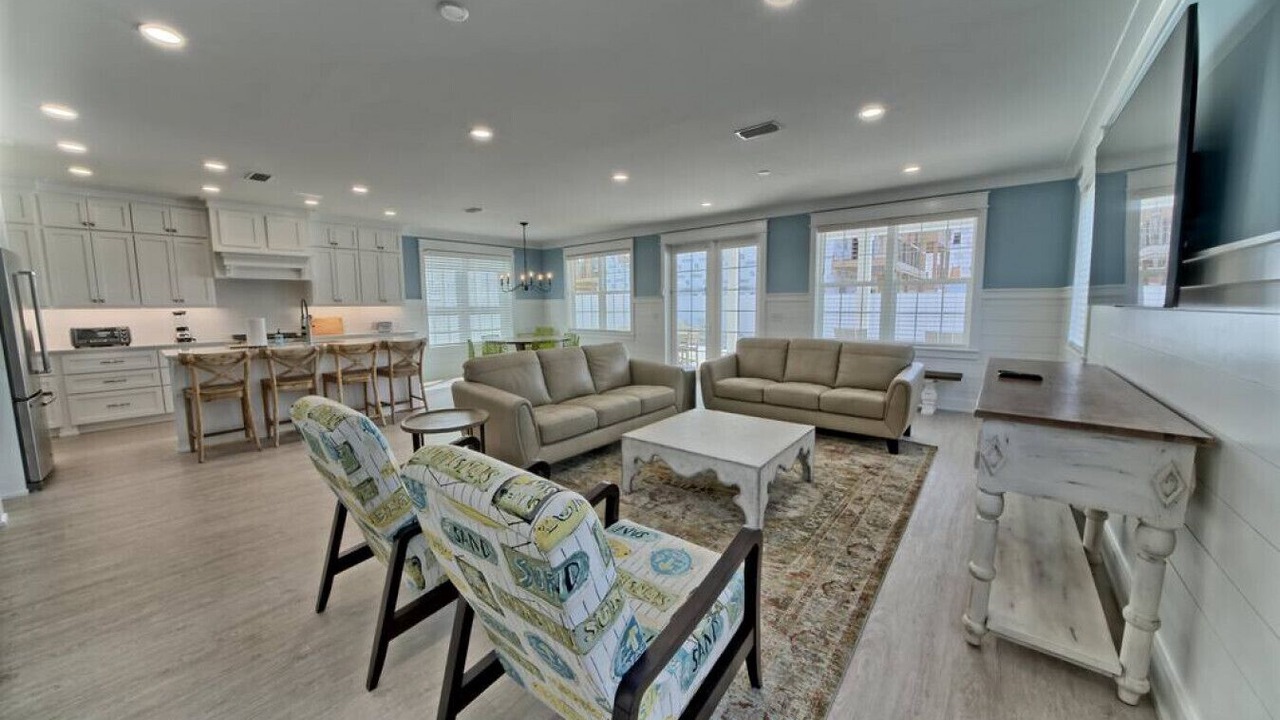 Photo of Livingroom in Bid-a-wee Beach