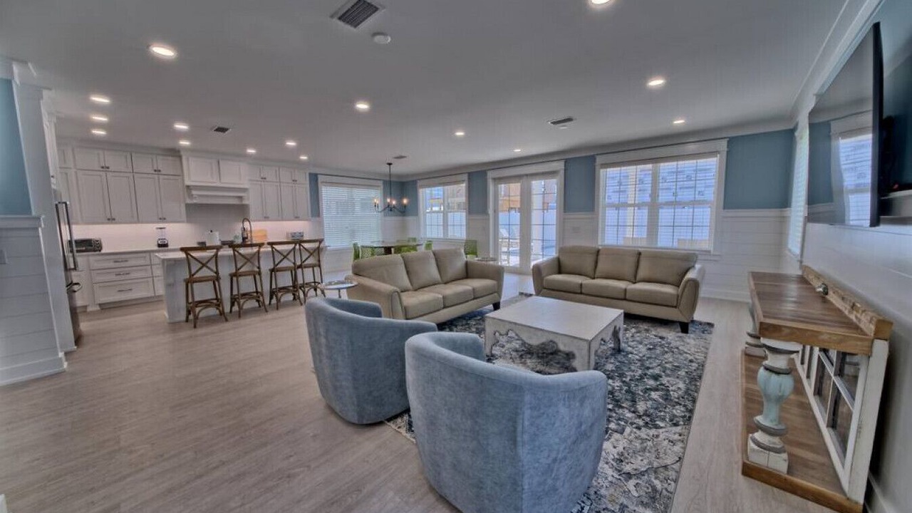 Photo of Livingroom in Bid-a-wee Beach