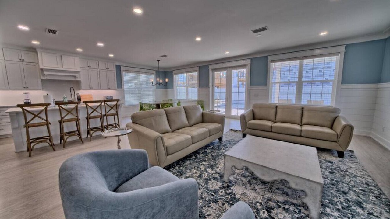 Photo of Livingroom in Bid-a-wee Beach