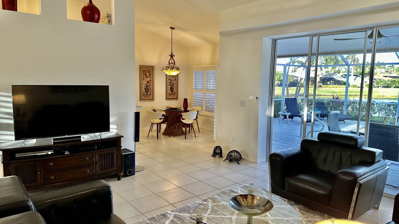 Photo of Livingroom in Central Naples