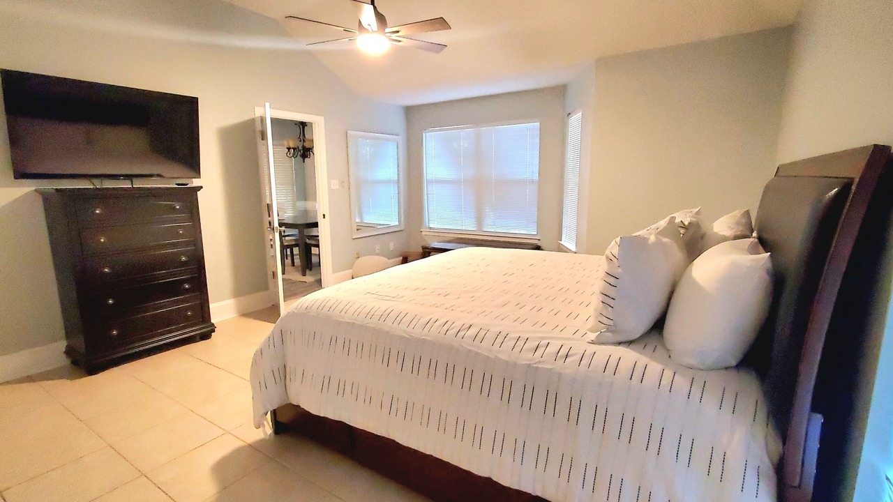 Photo of Bedroom in Gulf Park Estates