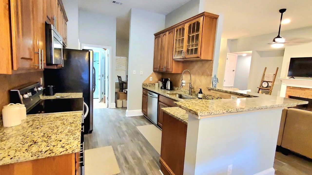 Photo of Kitchen in Gulf Park Estates