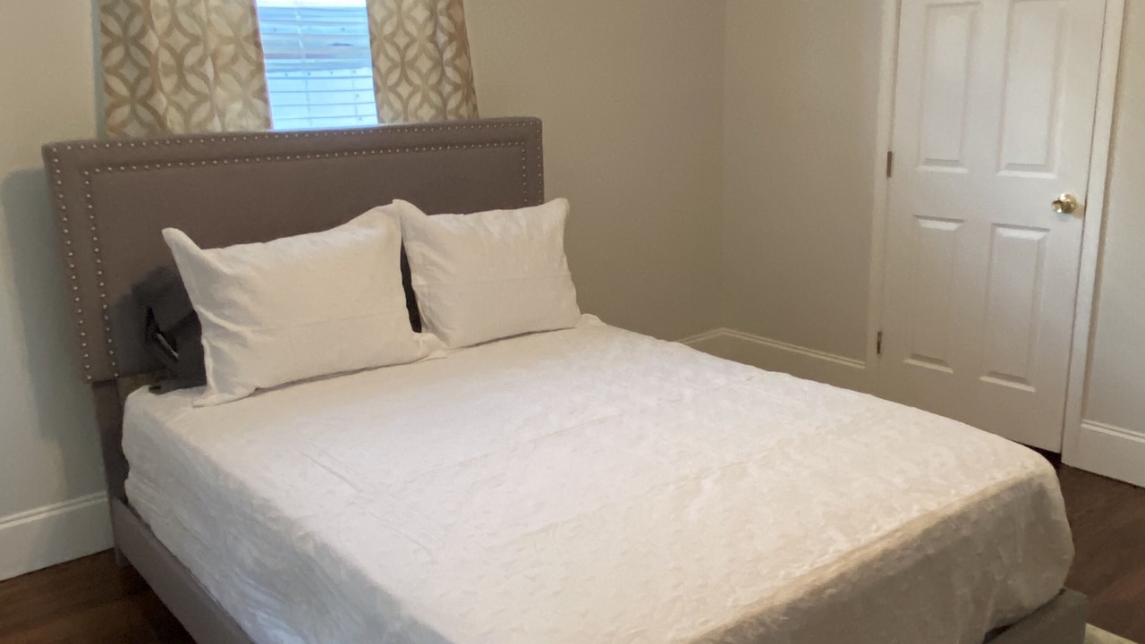 Photo of Bedroom in Broadmoor