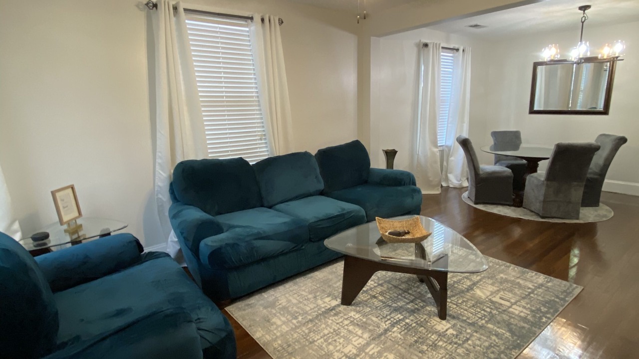 Photo of Livingroom in Broadmoor