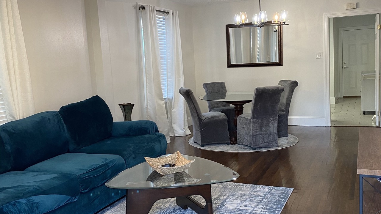 Photo of Livingroom in Broadmoor