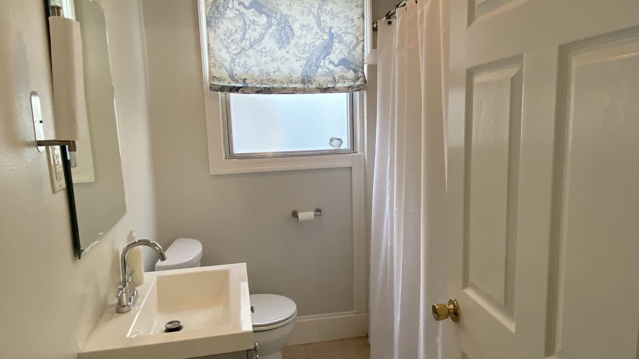 Photo of Bathroom in Broadmoor