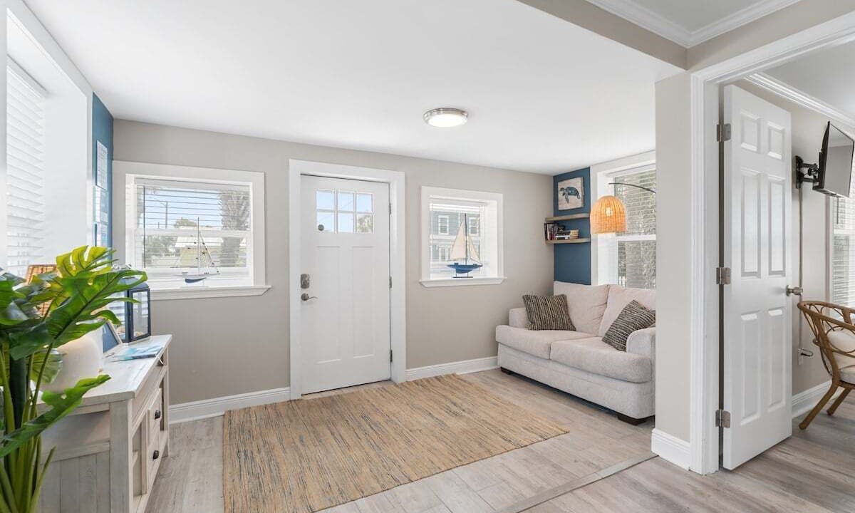 Photo of Livingroom in Bid-a-wee Beach