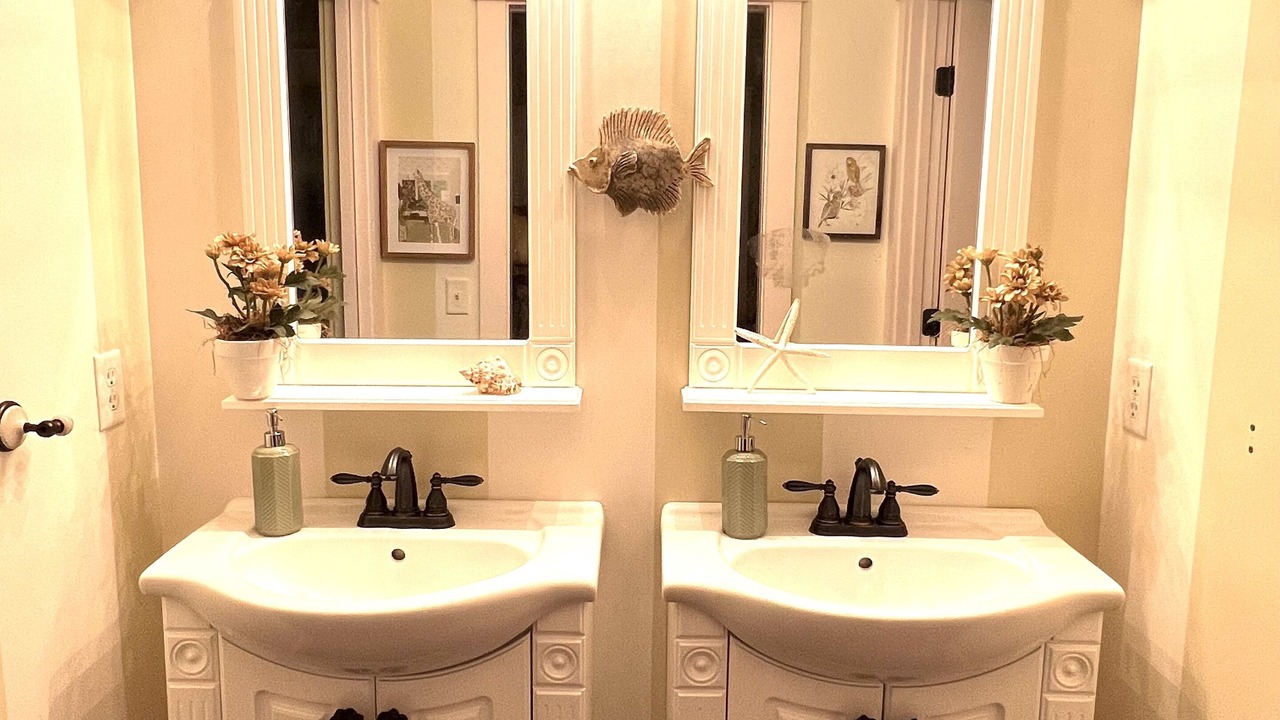 Photo of Bathroom in Thomas Drive