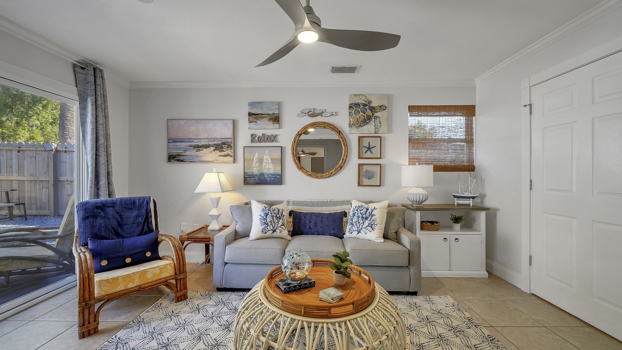 Photo of Livingroom in Bid-a-wee Beach