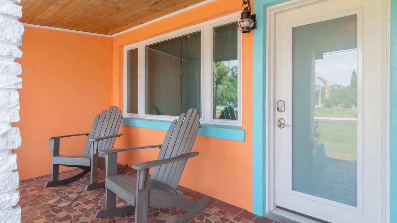 Photo of Patio Balcony in Smith's Memento