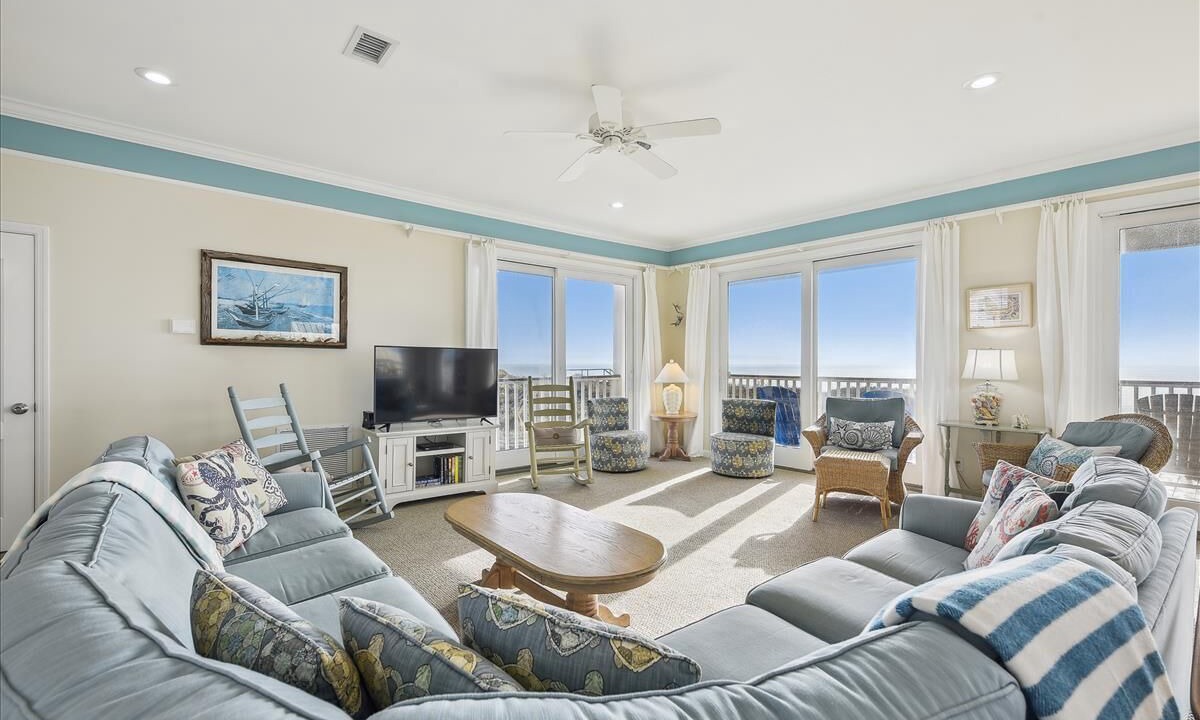 Photo of Livingroom in Sea Palm Village